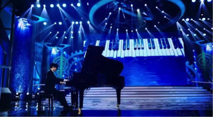东方卫视五一晚会 AG旗舰厅艺术家宋思衡奏响《长江之歌》